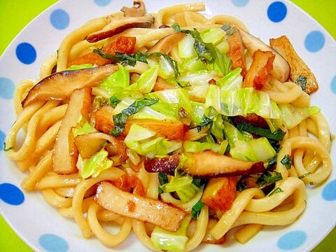 大葉入り☆キャベツとさつま揚げの焼きうどん